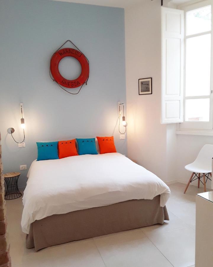 Fra Cielo E Mare Boutique Rooms Кальяри Экстерьер фото